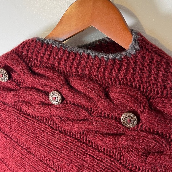 Chunky Cable Knit Handmade Burgundy 100% Soft Wool Winter Poncho Sz OS - Picture 5 of 10